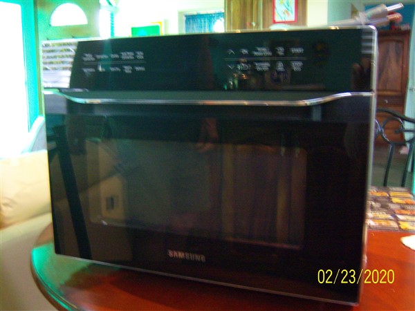 Show Ad - Household items - Microwave For Sale